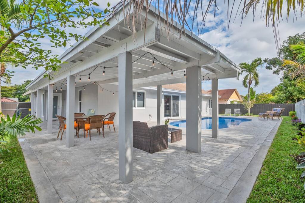 Spacious 4 Bedrooms, 2 Bathroom House With Pool ميرامار المظهر الخارجي الصورة
